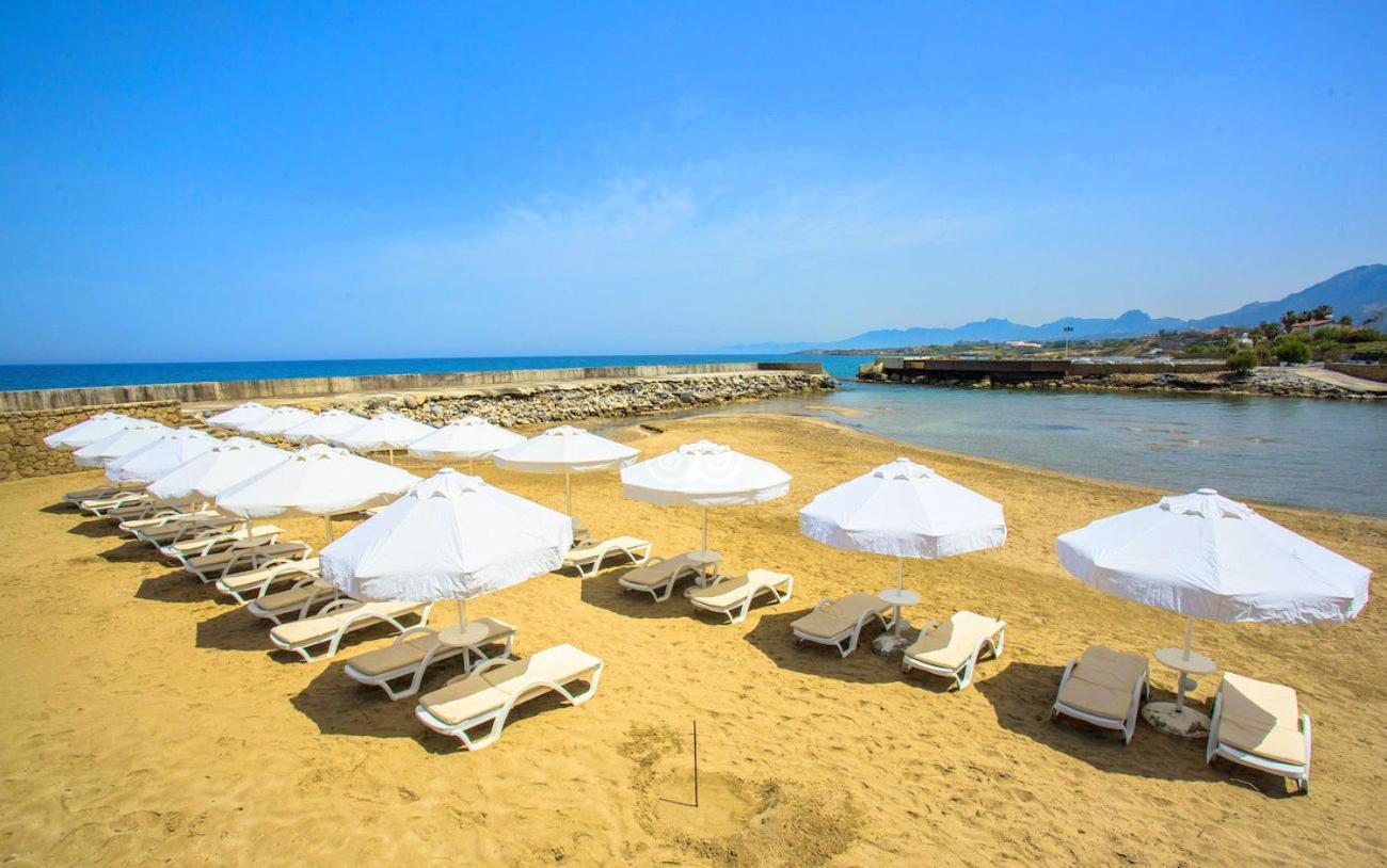 Vuni Palace Premium Kyrenia Hotel & Spa & Casino Beachfront Location ! Agios Nikolaos  Eksteriør billede